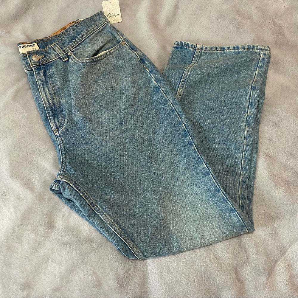 We The Free Xena high rise slim straight women’s jeans in Union Blue